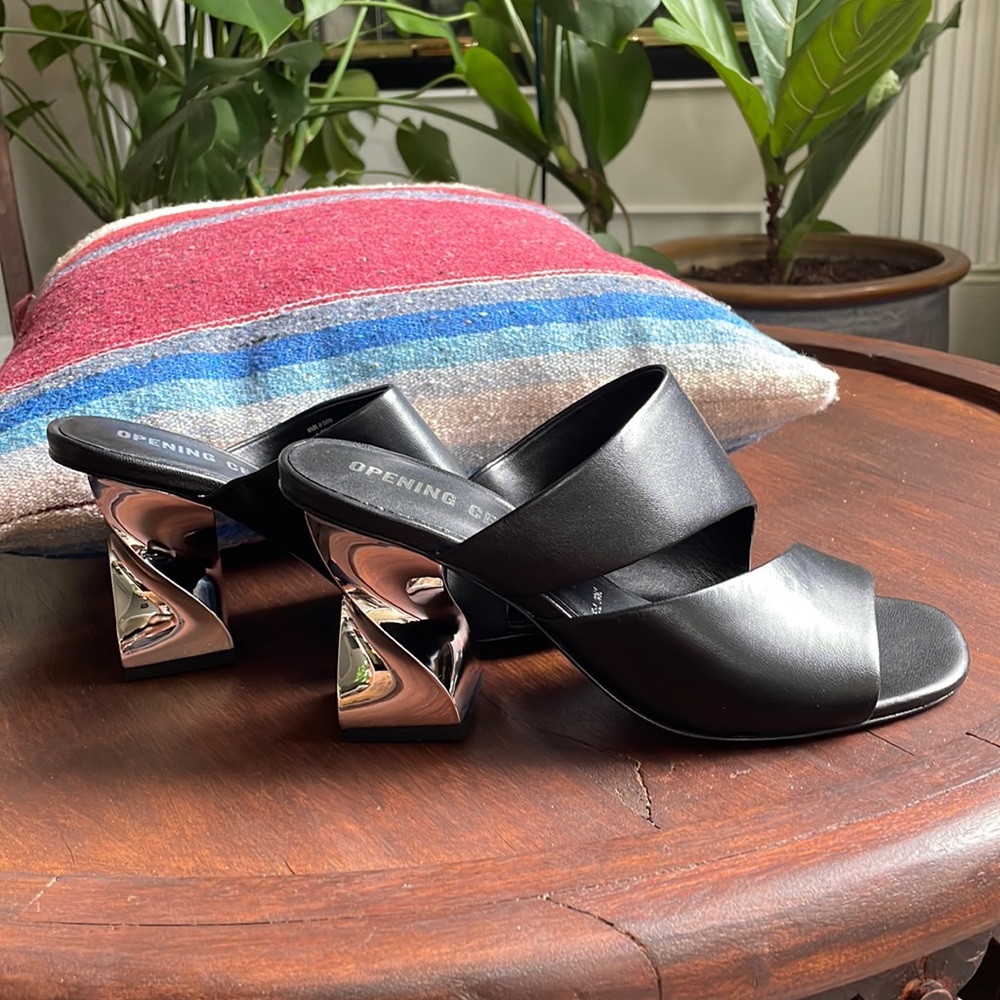 Leather cut out mule